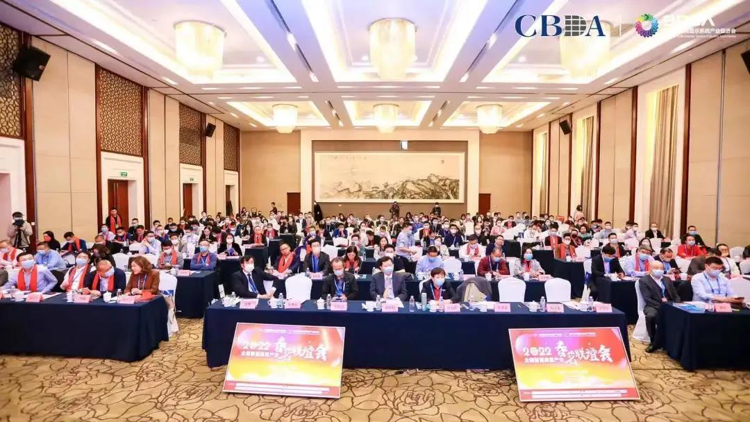 熱烈祝賀優(yōu)色專顯榮獲“2021年度商顯產品優(yōu)秀創(chuàng)新應用獎”-華顯獎